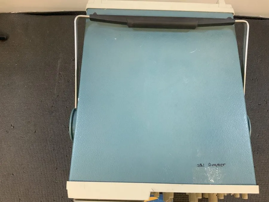 Осциллограф Tektronix 2213 Analog Oscilloscope 60MHz 2 ch