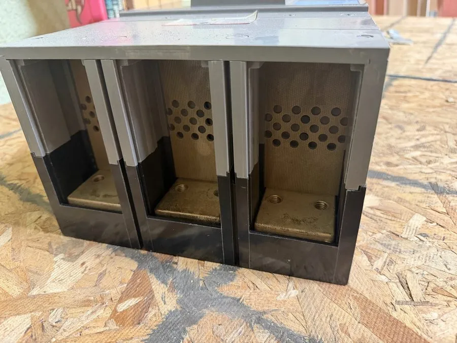 Автоматический выключатель Siemens SND69120ANT 1200A 3-Pole 600V Sentron Sensitr — фото лота 1