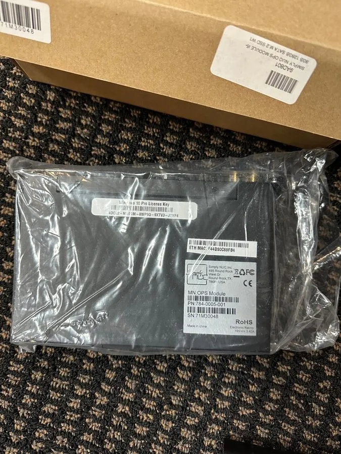 SSD-накопитель Simply NUC i3 Elk OPS Module & Mini PC i3-8145 4GB 512GB NVME SSD — фото лота 1