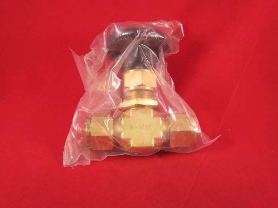 Клапан Swagelok B-1VS8 Needle Valve 1/2" Tube OD 316 Brass