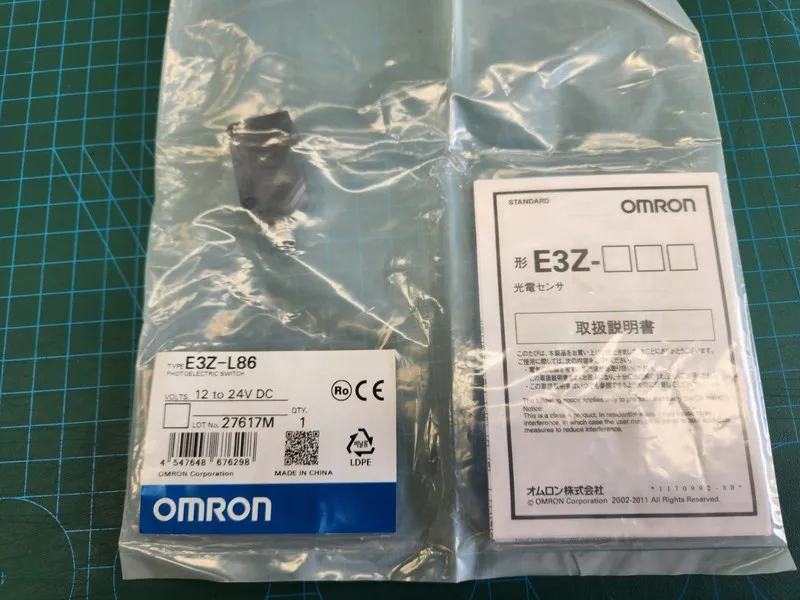 Фотоэлектрический датчик OMRON E3Z-L86 COMPACT PHOTOELECTRIC SENSOR PNP In 24Vdc