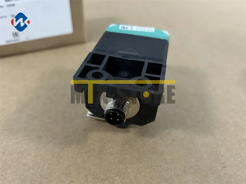 Датчик приближения Pepperl+Fuchs NBB20-L2M-A2-V1 Proximity Switch Sensor