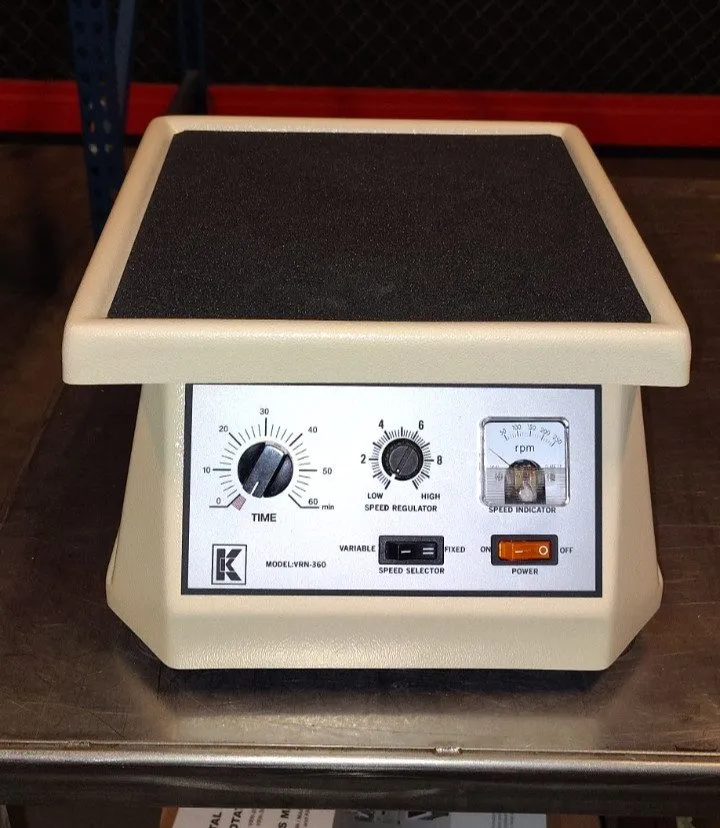 Шейкер Orbital Shaker Hold six 96-well micro plates / Agitador Orbital VRN-360 — фото лота 1