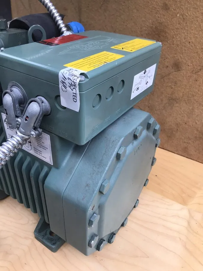 Компрессор Bitzer 4C1385SL-2DU COMPRESSOR, Semi-Hermetic, Air Refrigerant Cooled — фото лота 1