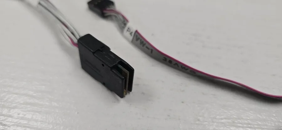 Кабель Supermicro CBL-0294L-02 Mini-SAS SFF-8087 to 4x SATA Reverse Breakout 58c