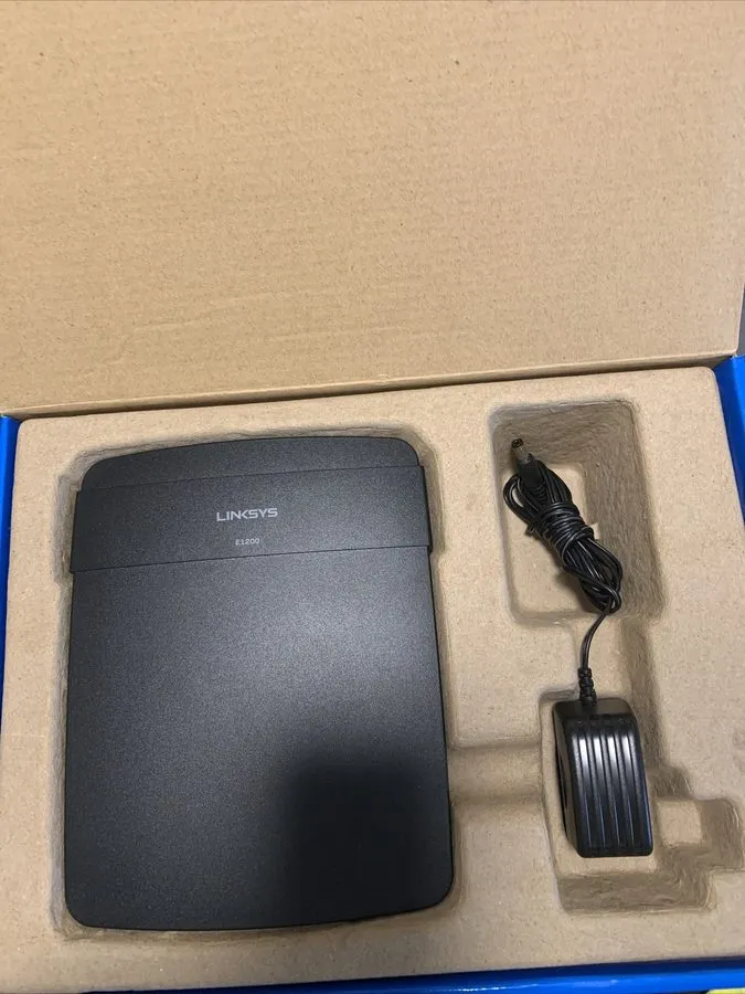 Маршрутизатор Cisco Linksys E1200 Wireless-N300 Wi-Fi Router With 4 Port Switch