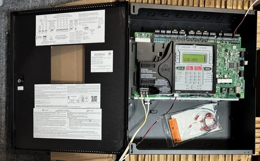 Оборудование пожарной сигнализации NOTIFIER NFW-100X Fire Alarm Control Panel. .