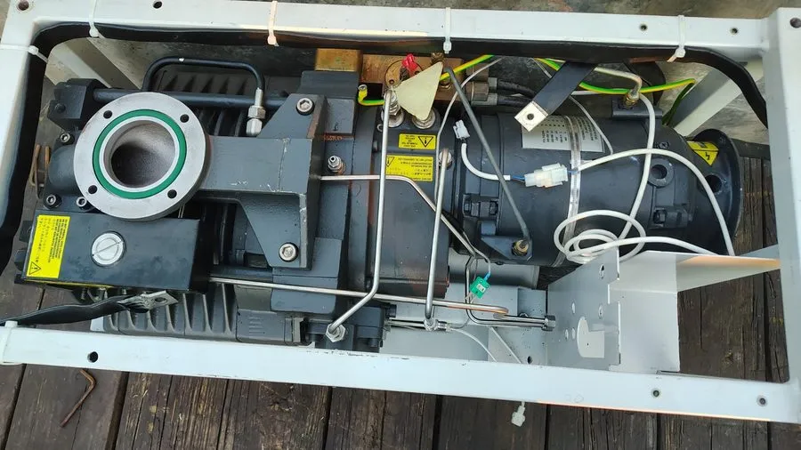Насос Edwards iQDP80 Dry Vacuum Pump