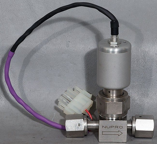 Клапан Swagelok SS-BNV51-CM 316L SS High Purity Bellows Sealed Valve FNSP — фото лота 1