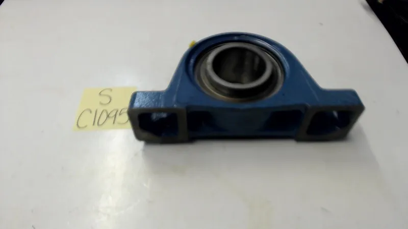 Подшипник SKF YAR213-208 2F Radial Insert Ball Bearing 63.5 X 120 X 68.3 mm