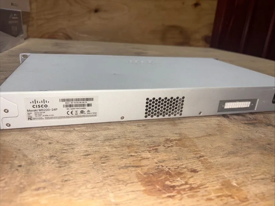Коммутатор Cisco Meraki MS220-24P-HW 24-Port Gigabit PoE+ Switch 4x SFP 370W