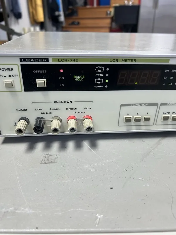 Тестер LEADER Model LCR-745. CPU Controlled Digital LCR Meter
