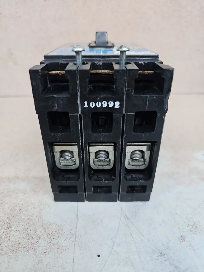 Автоматический выключатель Siemens ED63B070 Circuit Breaker 3 Pole 70A 600V Sent