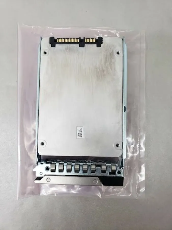 SSD-накопитель XCN15 Dell Intel DC S4500 1.92TB SATA 6Gbps 2.5" SSD SSDSC2KB019T