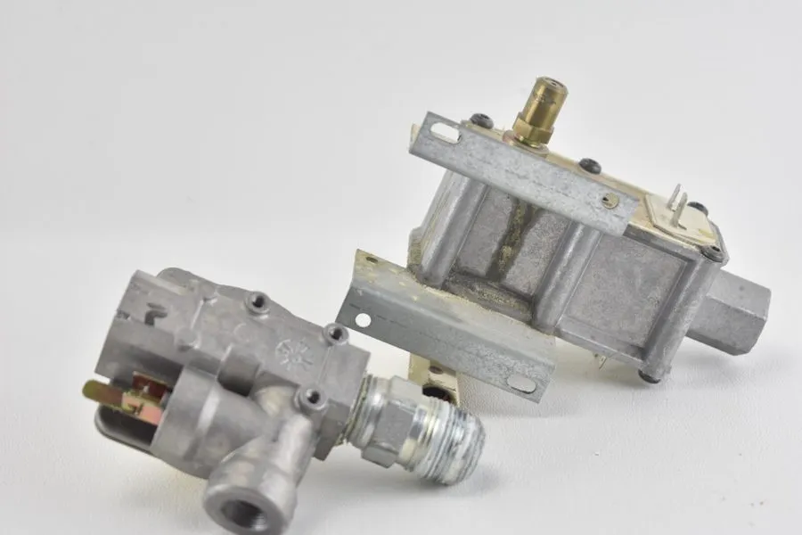 Трубопроводная арматура 316091706 Frigidaire Electrolux Gas Range Pressure Regul