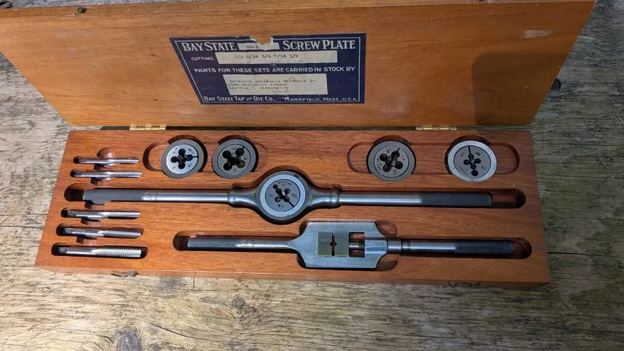 Режущий инструмент Bay State 60-A-NOC Hand Tap & Die Threading Set 1/4 5/16 3/8 — фото лота 2