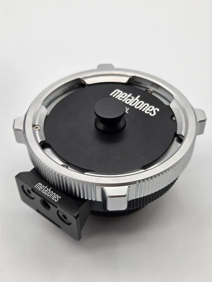 Объектив Metabones BMPCC4K T CINE Speed Booster Ultra 0.71x Canon EF — фото лота 1