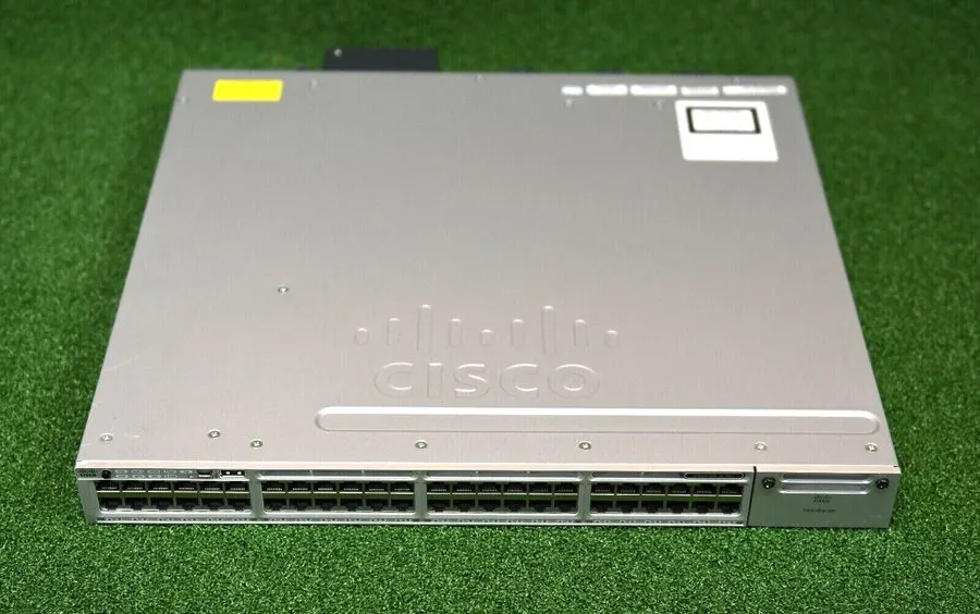 Коммутатор Cisco WS-C3850-48T-E 48x10/100/1000Ports IPService Network Switch