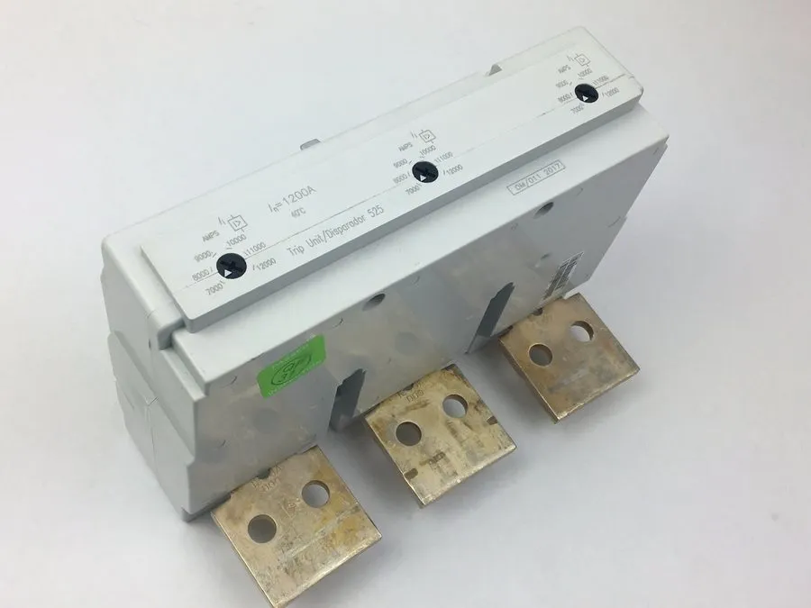 Автоматический выключатель Siemens 3VL9712-7KN30 Electronic Trip ETU 1200A NG Fr — фото лота 2