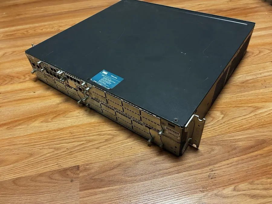 Маршрутизатор Cisco 2851 ISR Router w/ PVDM2-48, HWIC-4ESW, VWIC2-1MFT-T1/E1, FX