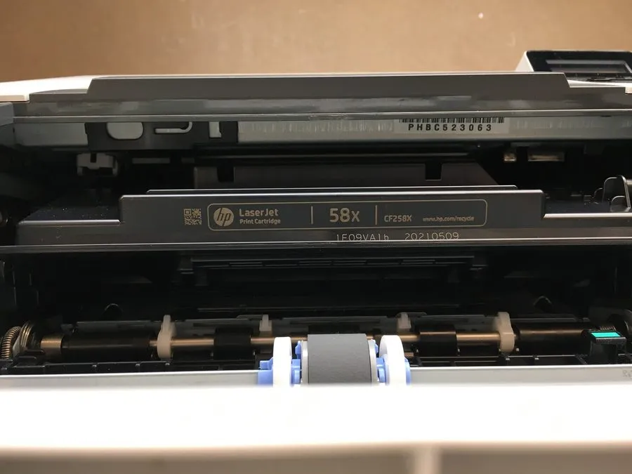 Лазерный принтер HP LaserJet Pro M404n Monochrome Laser Printer 214 Page Count