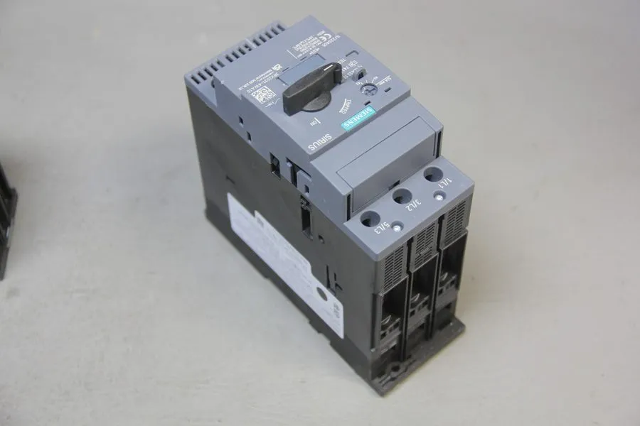 Автоматический выключатель Siemens 3RV2031-4WA10 Motor Protection Circuit Breake