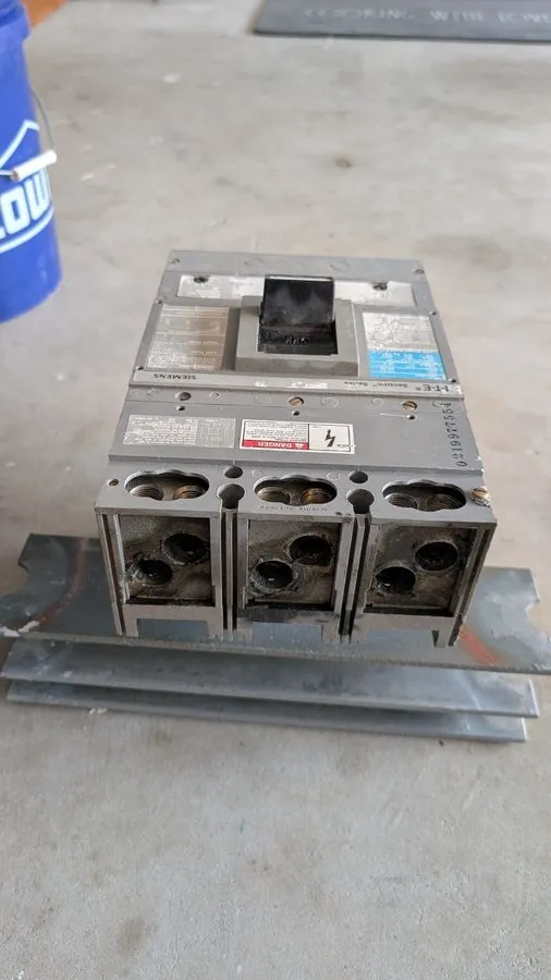 Автоматический выключатель Siemens Sentron LXD63B600 Main Breaker 600A 3-Pole 60 — фото лота 1