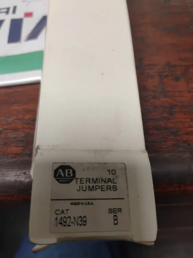 Клеммник Allen Bradley 1492-N39 A.B. Terminal Jumper Strips — фото лота 1