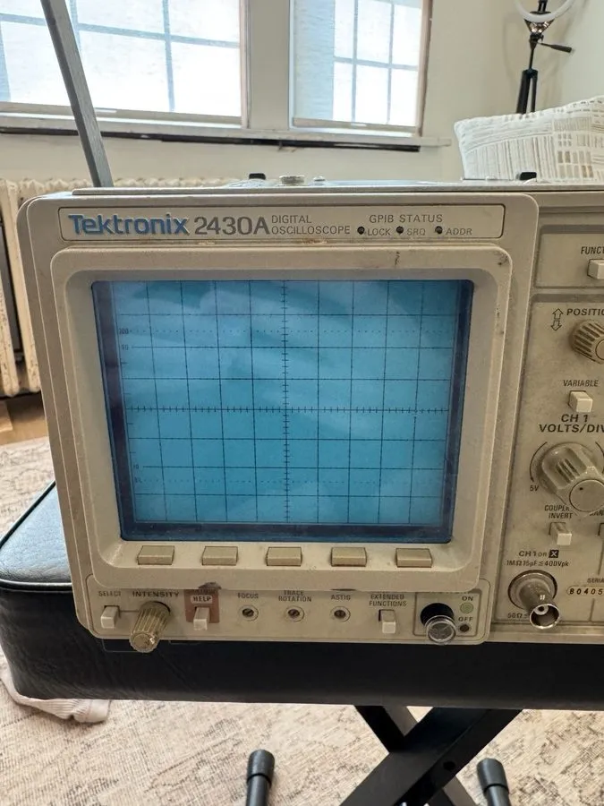 Осциллограф Tektronix 2430A 2 Channel Digital Oscilloscope 150 MHz