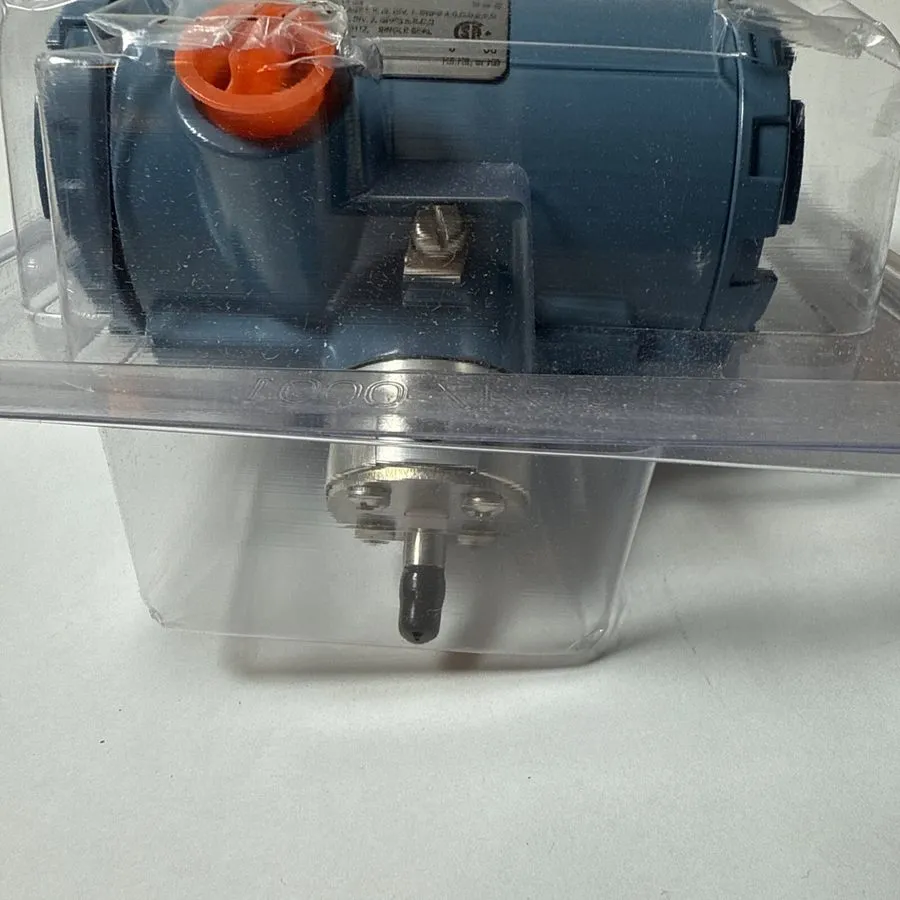 Расходомер Rosemount 8800DF030SA1N1P1KB Vortex Flowmeter 10.79 Pulses/gal Emerso — фото лота 2