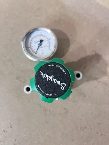 Трубопроводная арматура Swagelok KPR1CFL412A20000 Pressure Regulator HP Max 100 