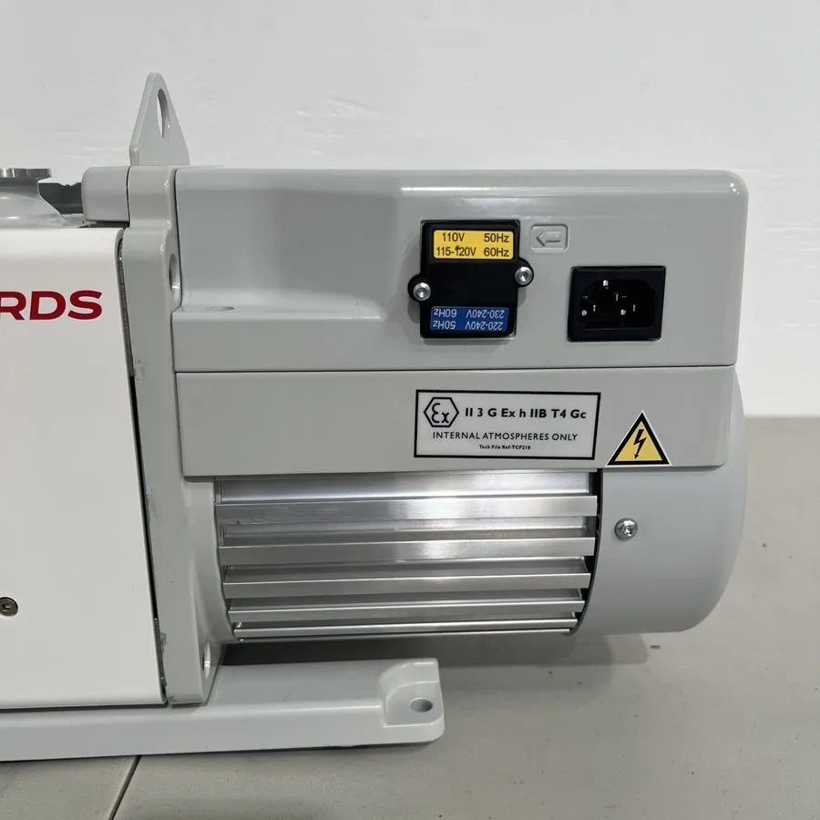 Насос EDWARDS RV8 A654-01-906 Rotary Vane Pump