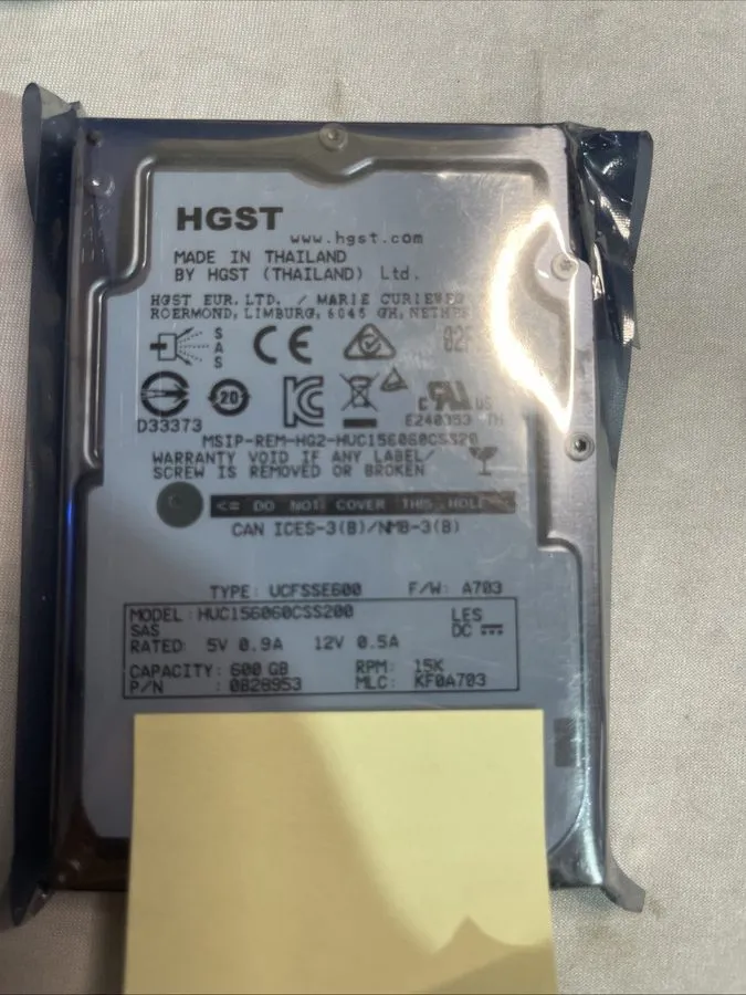 Жёсткий диск DELL 5PNGD 05PNGD HUC156060CSS200 600GB 15K 12Gbps SAS 2.5" Hard Dr