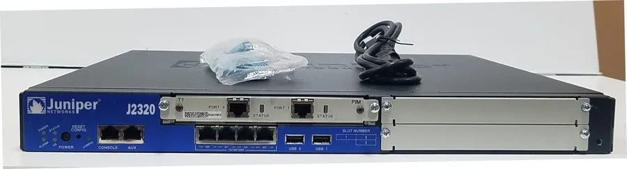 Коммутатор Juniper Networking J2320-JB-SC J2320 Junos 1GB DRAM 1GB Flash 3XPIM S