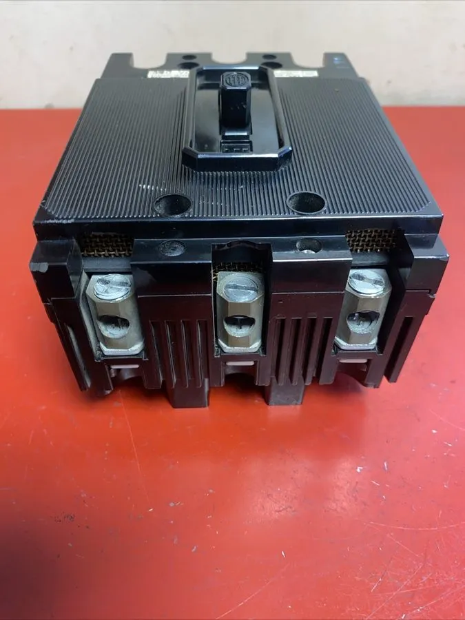 Автоматический выключатель ITE EH EH3 EH3-B050 3 Pole 50 Amp 480v Circuit Breake