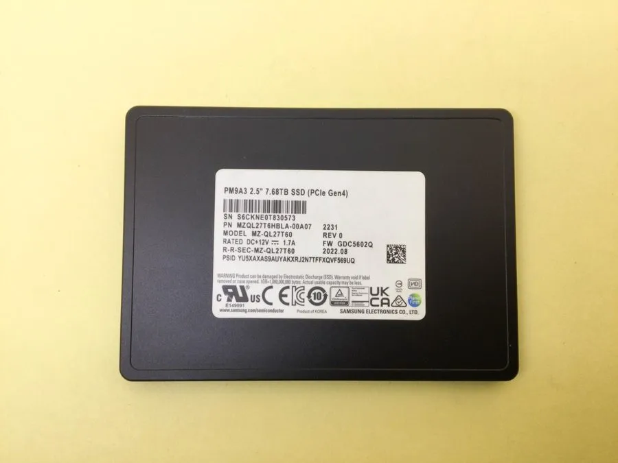 SSD-накопитель MZ-QL27T60 Samsung PM9A3 7.68TB PCIe Gen4 NVMe U.2 2.5'' SSD MZQL