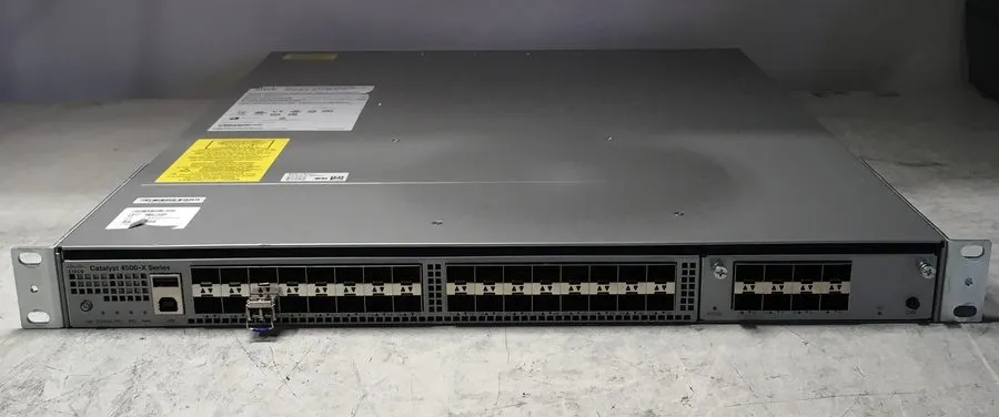 Коммутатор Cisco WS-C4500X-32SFP+ V06 Catalyst 4500X Series 32-Port 10GbE Switch