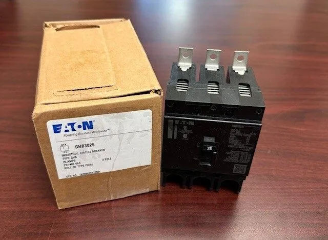 Автоматический выключатель Eaton Cutler Hammer GHB GHB3025 3 Pole 25 Amp 480V Ci