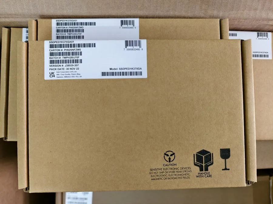 SSD-накопитель 375GB SSD Intel P4800X Series DC PCIE Optane SSDPED1K375GA01 AIC/
