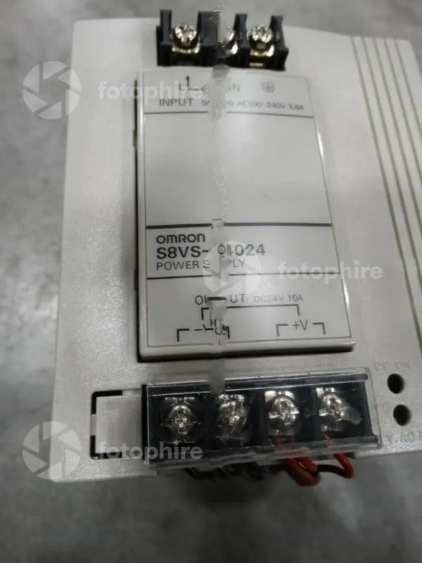 Блок питания Omron S8VS-24024 Switch Mode Power Supply 240W 24VDC 10A DIN Rail