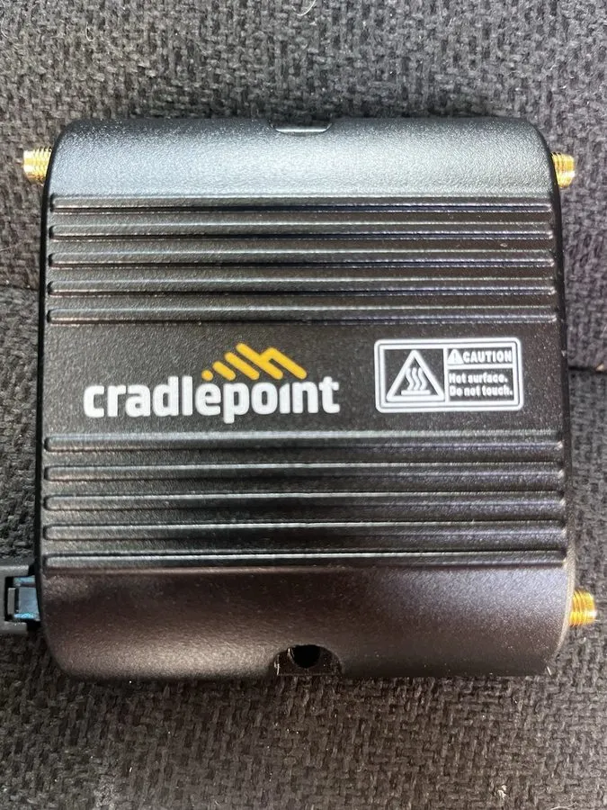 Маршрутизатор CradlePoint IBR200-10M-VZ 4G LTE Router w/ Power AC Verizon