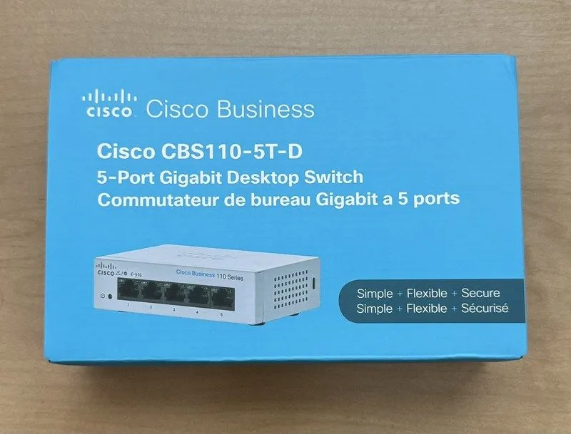 Коммутатор Cisco Business CBS110-5T-D 5 Port Gigabit Desktop Switch — фото лота 1