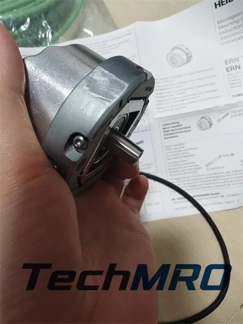 Энкодер HEIDENHAIN ERN 1381 2048 line rotary encoder 521298-03 ID 1344263-03