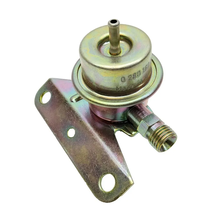 Трубопроводная арматура GM 10028562 Fuel Injection Fuel Pressure Regulator — фото лота 1