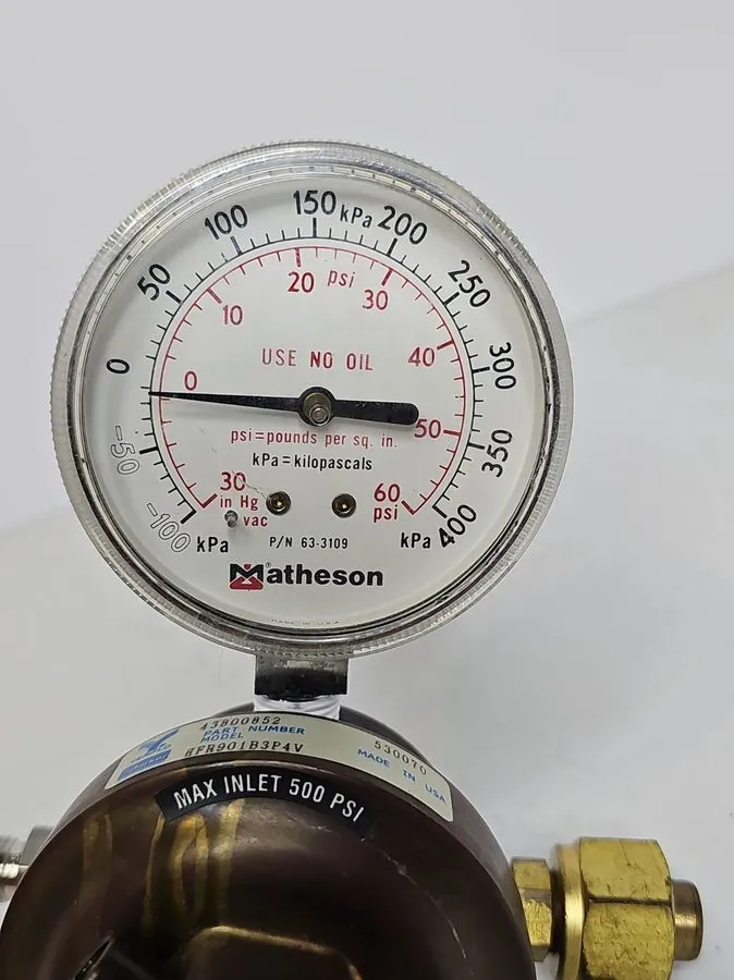Трубопроводная арматура Parker Veriflo HFR901 Pressure Regulator w/ Matheson Pre — фото лота 1