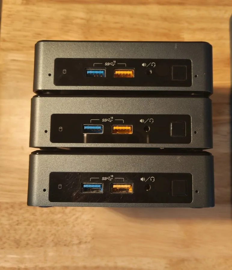 SSD-накопитель Intel NUC NUC8i3BEK i3-8109U 8GB RAM 250GB SSD Iris 655 Mini PC