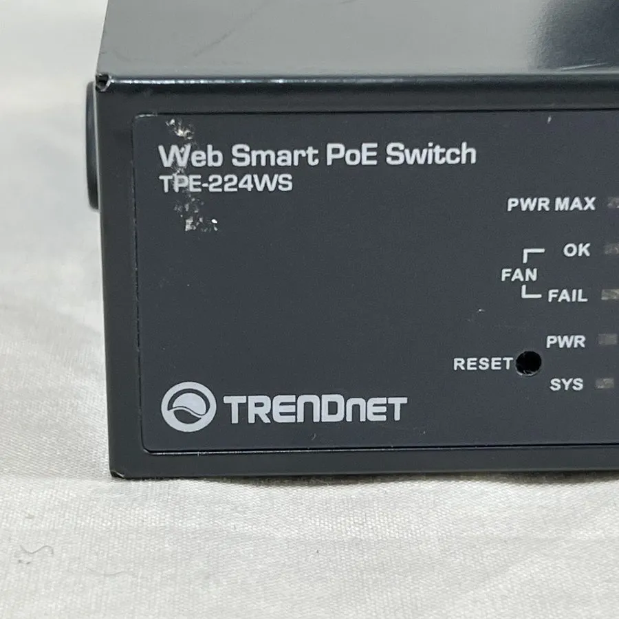 Коммутатор TRENDnet TPE-224WS 24-Port 10/100 Web Smart PoE+ Switch 193W SFP — фото лота 1