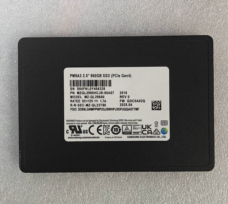 SSD-накопитель Samsung PM9A3 960 GB [MZQL2960HCJR-00A07] SSD (U.2/2.5''/NVME PCI
