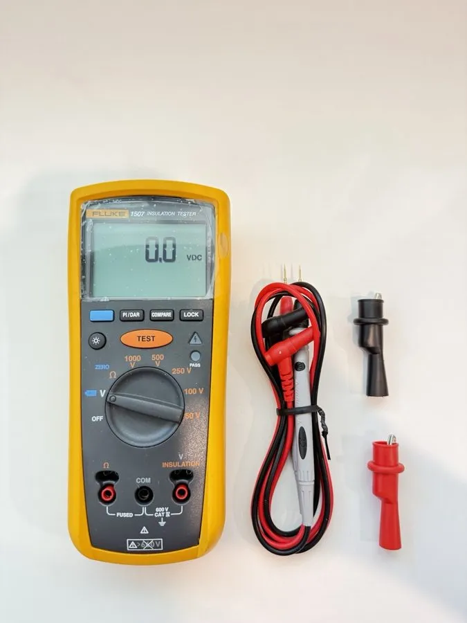 Тестер Fluke 1507 Insulation Resistance Tester Megohmmeter