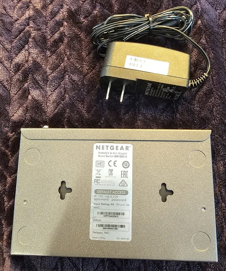 Коммутатор NETGEAR ProSAFE GS108T 8-Port Gigabit Smart Switch Layer 2 0907-11-KC — фото лота 1
